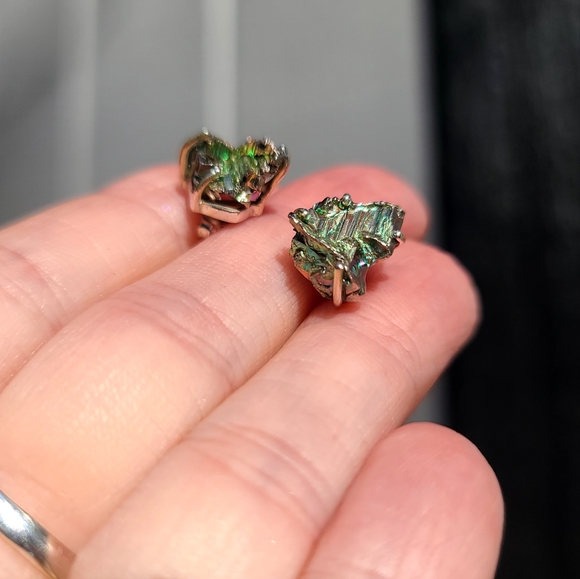 Bismuth NATURAL sterling stud earrings - Picture 4 of 10